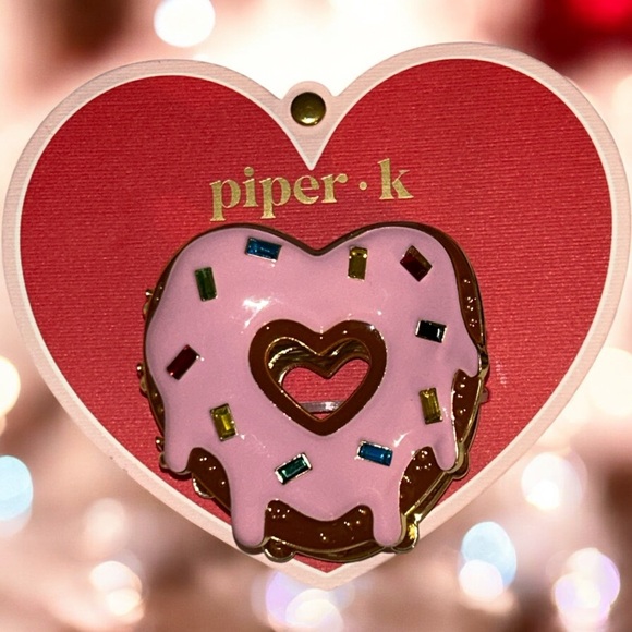Piper K Valentine's Day Rhinestone Sprinkle Heart Donut Shape Donut Hair Claw - Picture 8 of 8
